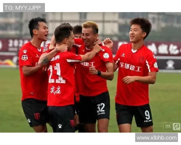 成都足球队强势领跑联赛积分榜以54分稳居第一位置